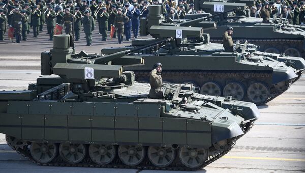 Боевые машины поддержки танков (БМПТ) Терминатор во время репетиции Парада Победы на военном полигоне Алабино в Московской области Боевые машины поддержки танков (БМПТ) Терминатор во время репетиции Парада Победы на военном полигоне Алабино в Московской области