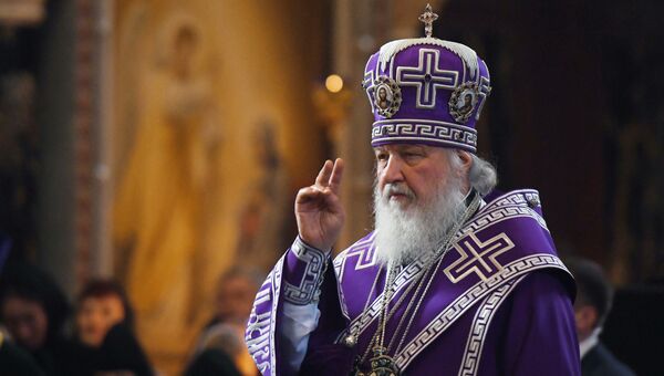 Патриарх Московский и всея Руси Кирилл во время богослужения в праздник Благовещения Пресвятой Богородицы в кафедральном соборном Храме Христа Спасителя в Москве Патриарх Московский и всея Руси Кирилл во время богослужения в праздник Благовещения Пресвятой Богородицы в кафедральном соборном Храме Христа Спасителя в Москве