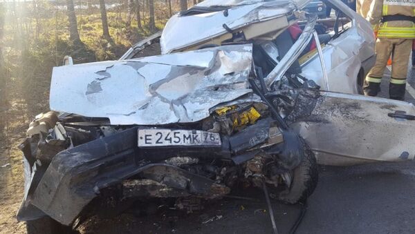 ДТП на 67-км автодороги А-107 с автобусом с детьми и легковым автомобилем. 12 апреля 2018 ДТП на 67-км автодороги А-107 с автобусом с детьми и легковым автомобилем. 12 апреля 2018