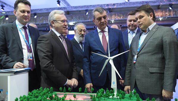 Полномочный представитель президента РФ в Сибирском федеральном округе Сергей Меняйло (третий справа) на Красноярском экономическом форуме на Красноярском экономическом форуме Полномочный представитель президента РФ в Сибирском федеральном округе Сергей Меняйло (третий справа) на Красноярском экономическом форуме на Красноярском экономическом форуме