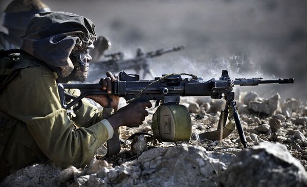 Стрельба из пулемета IWI Negev Стрельба из пулемета IWI Negev