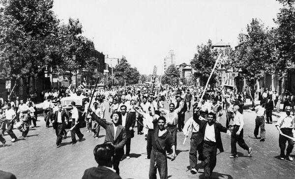 Государственный переворот в Иране. Тегеран, 1953 год Государственный переворот в Иране. Тегеран, 1953 год