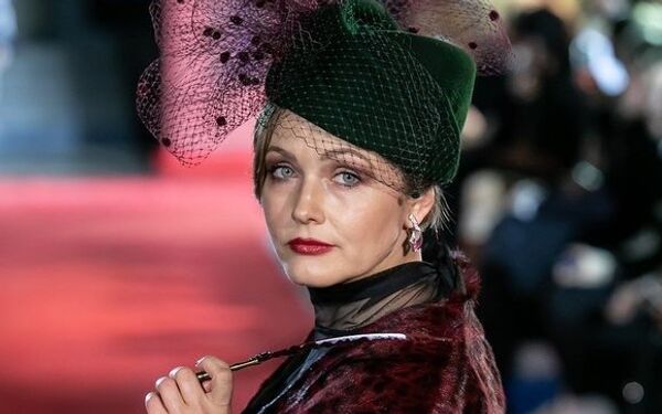 Fashion-шоу фонда Русский Силуэт в галерее искусств Зураба Церетели в рамках 40-го ММКФ Fashion-шоу фонда Русский Силуэт в галерее искусств Зураба Церетели в рамках 40-го ММКФ
