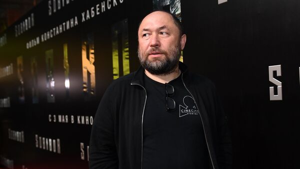 Режиссёр Тимур Бекмамбетов на премьере фильма Константина Хабенского Собибор в кинотеатре Москва Режиссёр Тимур Бекмамбетов на премьере фильма Константина Хабенского Собибор в кинотеатре Москва