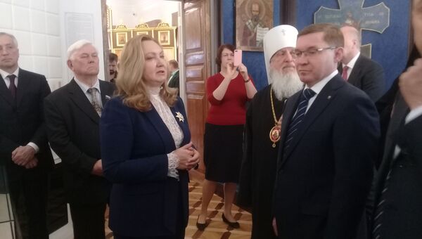 Губернатор Тюменской области Владимир Якушев и митрополит Тобольский и Тюменский Димитрий осматривают музей Губернатор Тюменской области Владимир Якушев и митрополит Тобольский и Тюменский Димитрий осматривают музей