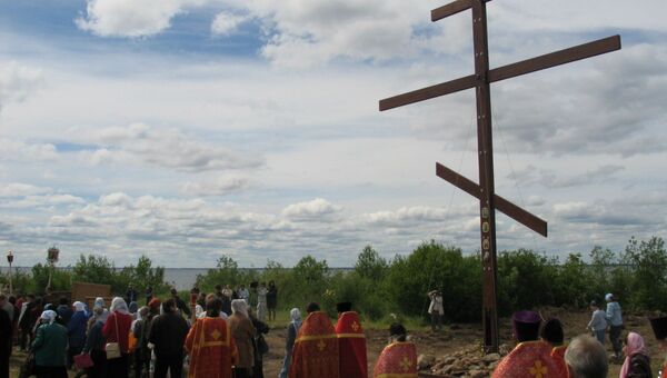 Большой крест памяти всех затопленных святынь в селе Мякса Большой крест памяти всех затопленных святынь в селе Мякса