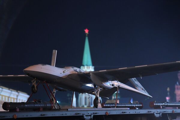 Беспилотный летательный аппарат (БЛА) Корсар на репетиции военного парада на Красной площади, посвященного 73-й годовщине Победы в Великой Отечественной войне Беспилотный летательный аппарат (БЛА) Корсар на репетиции военного парада на Красной площади, посвященного 73-й годовщине Победы в Великой Отечественной войне