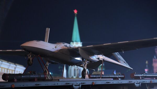 Беспилотный летательный аппарат (БЛА) Корсар на репетиции военного парада на Красной площади, посвященного 73-й годовщине Победы в Великой Отечественной войне Беспилотный летательный аппарат (БЛА) Корсар на репетиции военного парада на Красной площади, посвященного 73-й годовщине Победы в Великой Отечественной войне