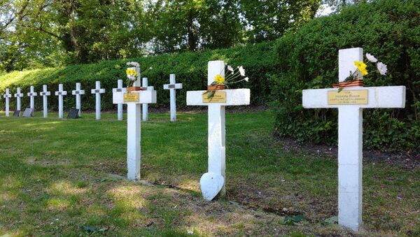 Воинский мемориал Стена расстрелянных, в котором покоятся останки военнопленных, расстрелянных немецкими оккупантами, в городе Льеж, Бельгия Воинский мемориал Стена расстрелянных, в котором покоятся останки военнопленных, расстрелянных немецкими оккупантами, в городе Льеж, Бельгия