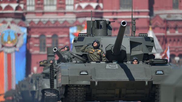 Танк Т-14 Армата на параде. Архивное фото Танк Т-14 Армата на параде. Архивное фото
