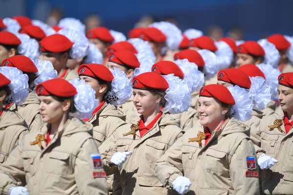 Парадный расчет Юнармии на военном параде, посвященном 73-й годовщине Победы в ВОВ Парадный расчет Юнармии на военном параде, посвященном 73-й годовщине Победы в ВОВ