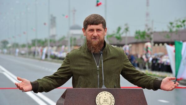 Глава Чеченской Республики Рамзан Кадыров на церемонии открытии высотного комплекса «Шали сити» в городе Шали. 11 мая 2018 Глава Чеченской Республики Рамзан Кадыров на церемонии открытии высотного комплекса «Шали сити» в городе Шали. 11 мая 2018