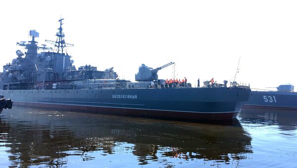 Эскадренный миноносец Беспокойный во время прибытия в Кронштадт. 13 мая 2018 Эскадренный миноносец Беспокойный во время прибытия в Кронштадт. 13 мая 2018