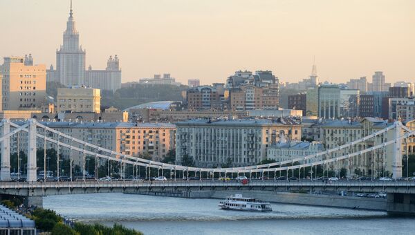 Крымский мост над Москвой-рекой. Крымский мост над Москвой-рекой.