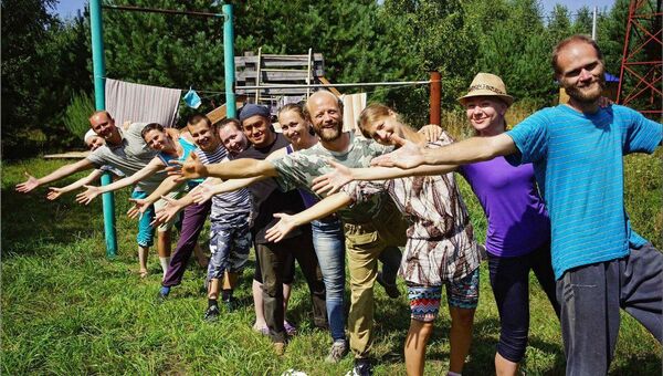 Жители экопоселения Лесная Поляна Жители экопоселения Лесная Поляна