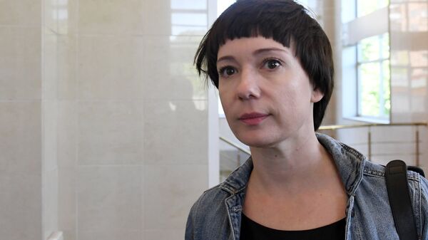 Актриса Чулпан Хаматова в Московском городском суде перед началом рассмотрения апелляции на продление срока домашнего ареста Кириллу Серебренникову. 21 мая 2018 Актриса Чулпан Хаматова в Московском городском суде перед началом рассмотрения апелляции на продление срока домашнего ареста Кириллу Серебренникову. 21 мая 2018