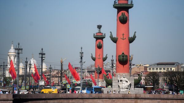 Ростральные колонны в Санкт-Петербурге