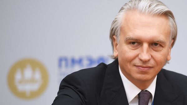 Генеральный директор ПАО Газпром нефть Александр Дюков на Петербургском международном экономическом форуме. 25 мая 2018 Генеральный директор ПАО Газпром нефть Александр Дюков на Петербургском международном экономическом форуме. 25 мая 2018