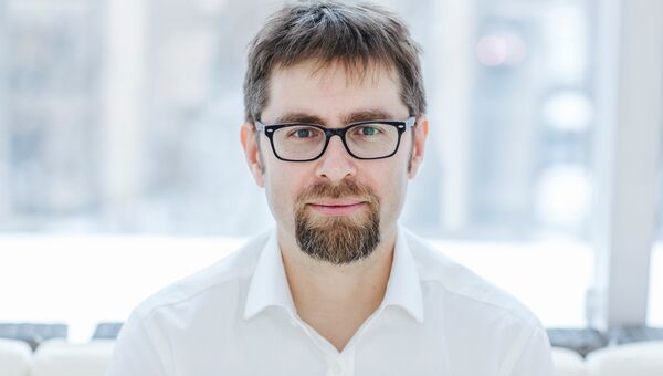Александр Крайнов, руководитель службы компьютерного зрения и технологий машинного интеллекта Яндекса Александр Крайнов, руководитель службы компьютерного зрения и технологий машинного интеллекта Яндекса