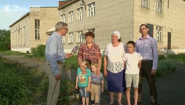 Трансляция прямой линии с Владимиром Путиным Трансляция прямой линии с Владимиром Путиным