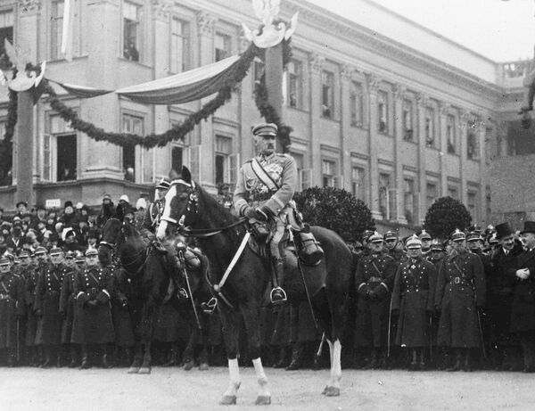 Маршал Юзеф Пилсудский в Варшаве, 5 ноября 1927 Маршал Юзеф Пилсудский в Варшаве, 5 ноября 1927