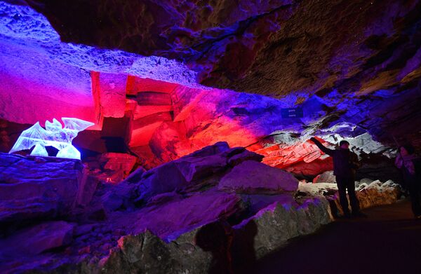 Кунгурская ледяная пещера в Пермском крае Кунгурская ледяная пещера в Пермском крае
