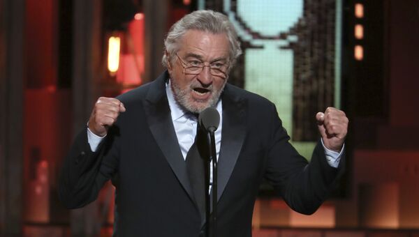Актер Роберт де Ниро на церемонии вручения премии Tony в Нью-Йорке, США. 10 июня 2018. Архивное фото Актер Роберт де Ниро на церемонии вручения премии Tony в Нью-Йорке, США. 10 июня 2018. Архивное фото