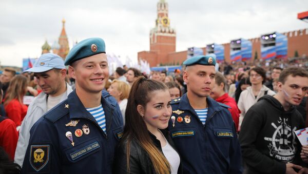 Участники празднования Дня России на Красной площади. 12 июня 2018 Участники празднования Дня России на Красной площади. 12 июня 2018