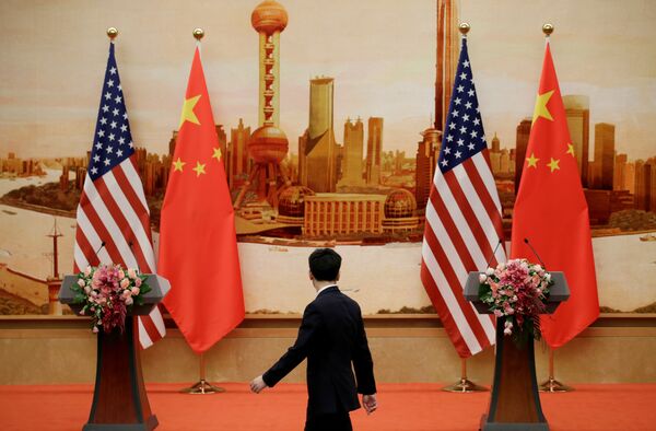 Флаги Китая и США в Пекине Флаги Китая и США в Пекине