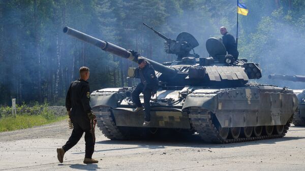Украинские военные из 14-й волынской механизированной бригады ВСУ на танке Т-84 во время соревнований Strong Europe Tank Challenge в городе Графенвер, Германия. 6 июня 2018 Украинские военные из 14-й волынской механизированной бригады ВСУ на танке Т-84 во время соревнований Strong Europe Tank Challenge в городе Графенвер, Германия. 6 июня 2018