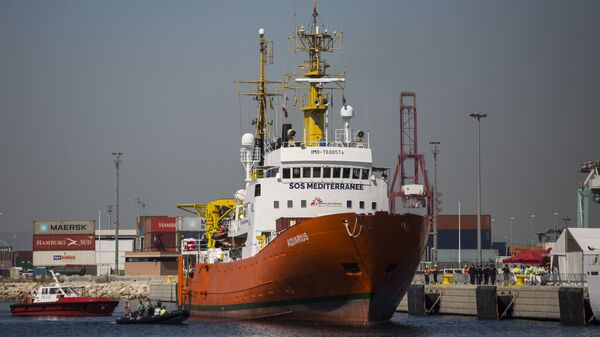 Судно Aquarius с мигрантами. Архивное фото Судно Aquarius с мигрантами. Архивное фото