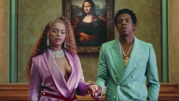 Кадр из клипа The Carters Кадр из клипа The Carters