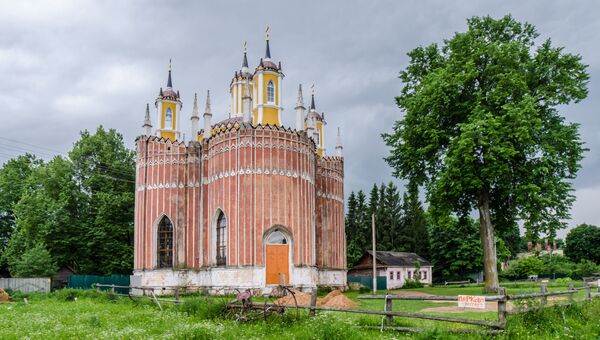 Храм Преображения Господня в селе Красном Старицкого района Тверской области Храм Преображения Господня в селе Красном Старицкого района Тверской области
