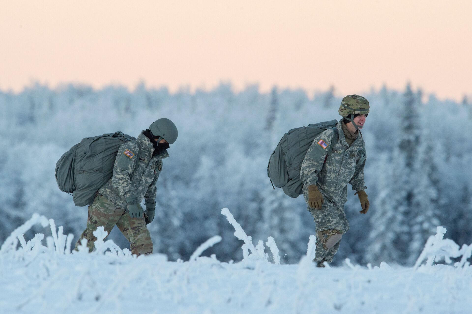 Американские военные во время учений на Аляске Американские военные во время учений на Аляске - РИА Новости, 1920, 11.03.2021