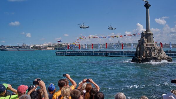 Во время военно-морского парада в Севастополе Во время военно-морского парада в Севастополе