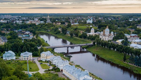 Город Торжок. Архивное фото Город Торжок. Архивное фото