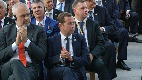 Председатель правительства РФ Дмитрий Медведев на торжественной церемонии инаугурации избранного президента Турецкой Республики Реджепа Тайипа Эрдогана в Анкаре. 9 июля 2018 Председатель правительства РФ Дмитрий Медведев на торжественной церемонии инаугурации избранного президента Турецкой Республики Реджепа Тайипа Эрдогана в Анкаре. 9 июля 2018