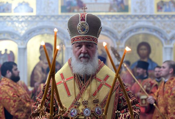 Патриарх Московский и Всея Руси Кирилл совершает великое освящение храма Федоровской иконы Божией Матери Патриарх Московский и Всея Руси Кирилл совершает великое освящение храма Федоровской иконы Божией Матери