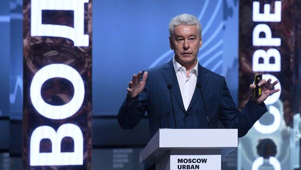 Мэр Москвы Сергей Собянин во время выступления на Московском урбанистическом форуме в парке Зарядье Мэр Москвы Сергей Собянин во время выступления на Московском урбанистическом форуме в парке Зарядье