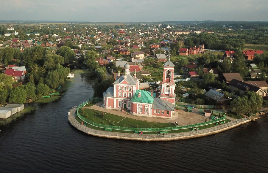 Храм Сорока мучеников Севастийских в городе Переславль-Залесский Ярославской области Храм Сорока мучеников Севастийских в городе Переславль-Залесский Ярославской области