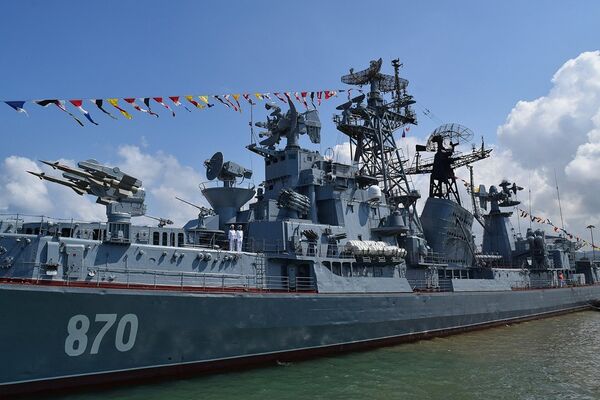 Парад на рейде сирийского порта Тартус в День ВМФ России. 29 июля 2018 Парад на рейде сирийского порта Тартус в День ВМФ России. 29 июля 2018