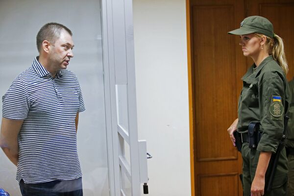Руководитель портала РИА Новости Украина Кирилл Вышинский в зале апелляционного суда Херсонской области Украины. 6 августа 2018 Руководитель портала РИА Новости Украина Кирилл Вышинский в зале апелляционного суда Херсонской области Украины. 6 августа 2018