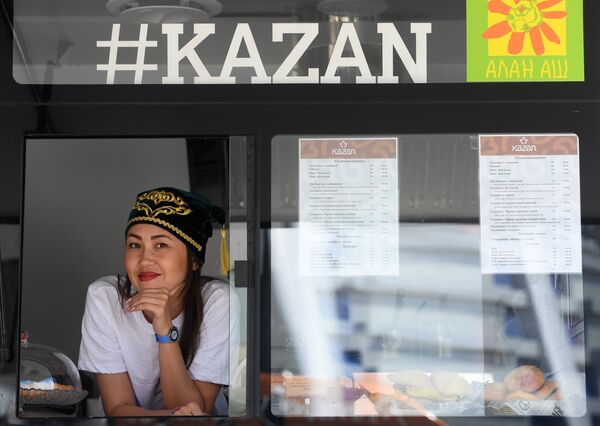 Участница фестиваля Гастрономическая карта России в Казани Участница фестиваля Гастрономическая карта России в Казани