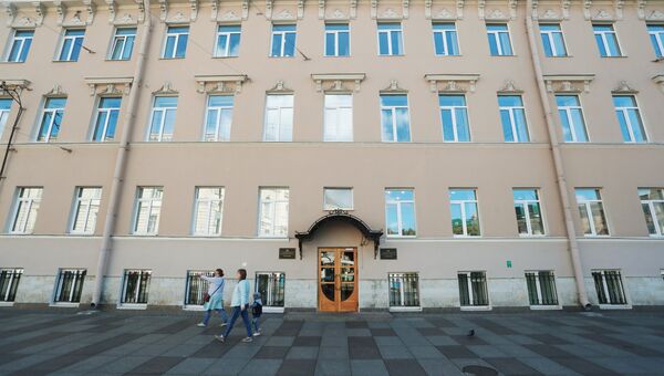 Здание управления Петербургского метрополитена. 22 августа 2018 Здание управления Петербургского метрополитена. 22 августа 2018