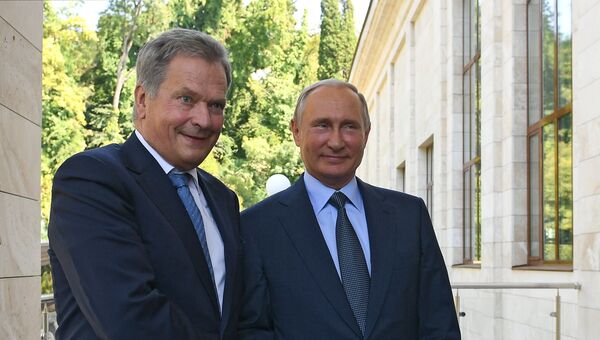 Президент РФ Владимир Путин и президент Финляндской Республики Саули Ниинисте во время встречи. 22 августа 2018 Президент РФ Владимир Путин и президент Финляндской Республики Саули Ниинисте во время встречи. 22 августа 2018