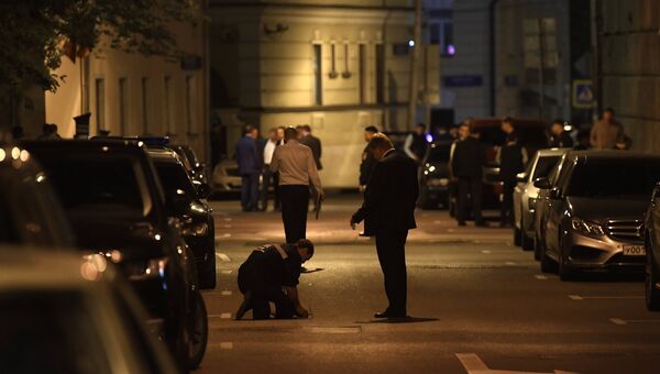 Сотрудники правоохранительных органов на улице Сивцев Вражек в Москве. 23 августа 2018 Сотрудники правоохранительных органов на улице Сивцев Вражек в Москве. 23 августа 2018