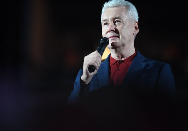 Мэр Москвы Сергей Собянин на торжественной церемонии открытия XI Международного военно-музыкального фестиваля Спасская башня Мэр Москвы Сергей Собянин на торжественной церемонии открытия XI Международного военно-музыкального фестиваля Спасская башня