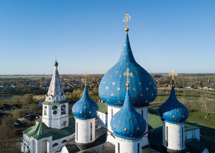 Рождественский собор на территории Суздальского кремля Рождественский собор на территории Суздальского кремля