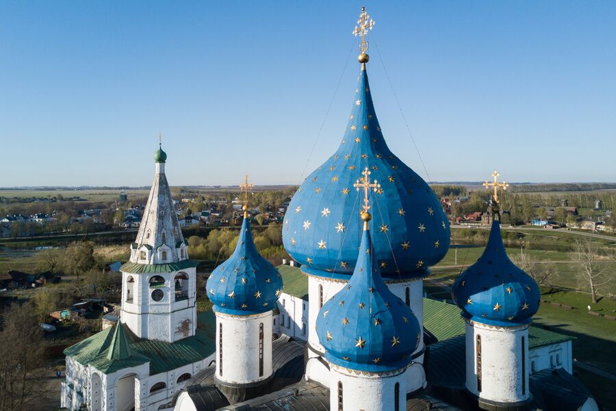 Рождественский собор на территории Суздальского кремля Рождественский собор на территории Суздальского кремля