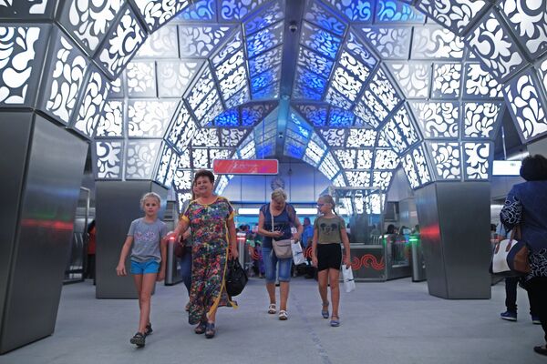 Мэр Москвы С. Собянин открыл участок Калининско-Солнцевской линии метро Мэр Москвы С. Собянин открыл участок Калининско-Солнцевской линии метро